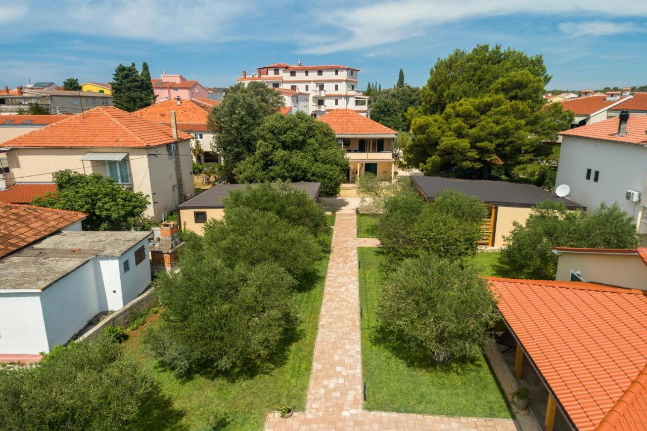Apartmani Mara Pakostane Bagian luar foto