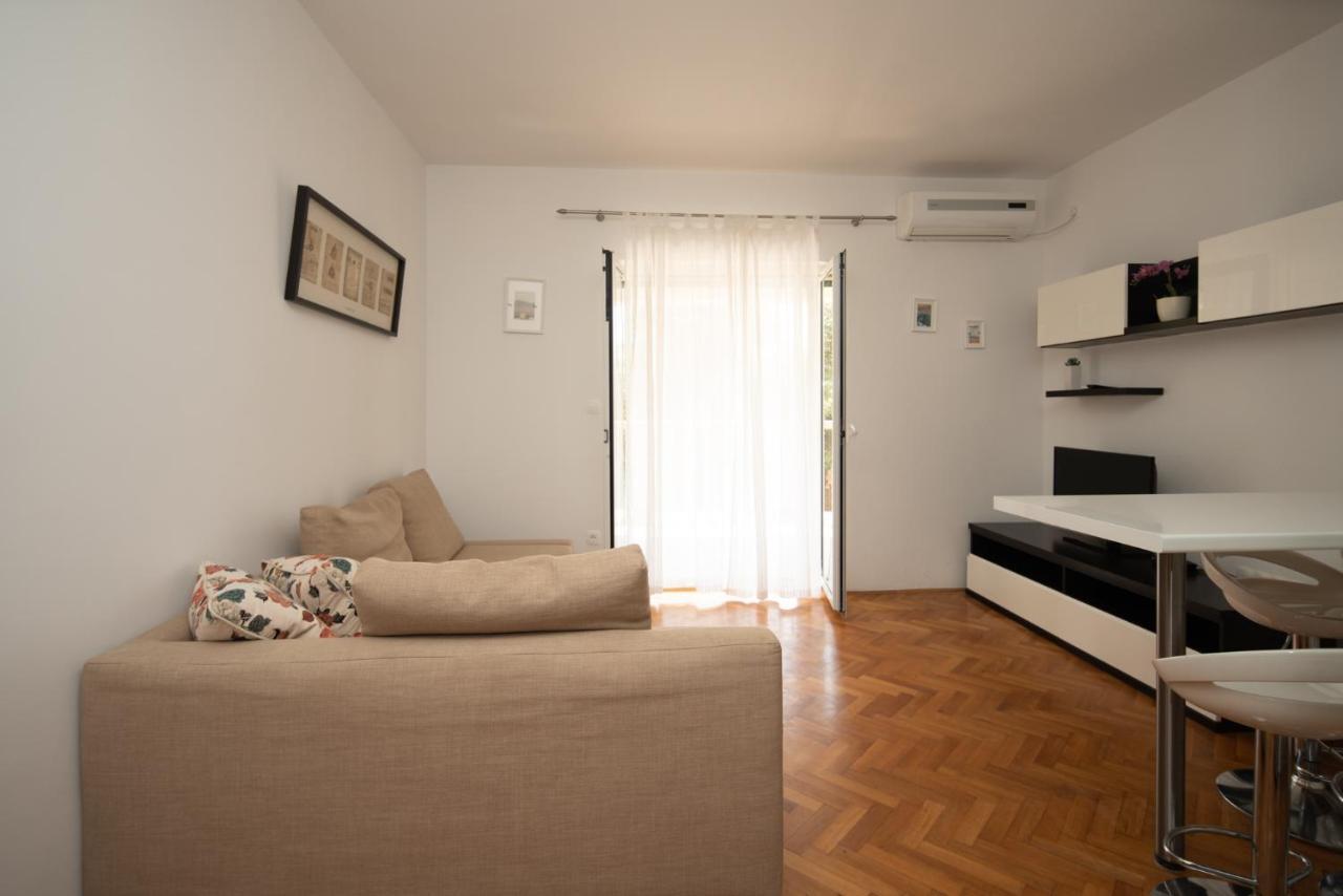 Apartmani Mara Pakostane Bagian luar foto