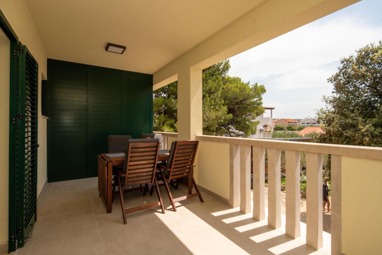 Apartmani Mara Pakostane Bagian luar foto