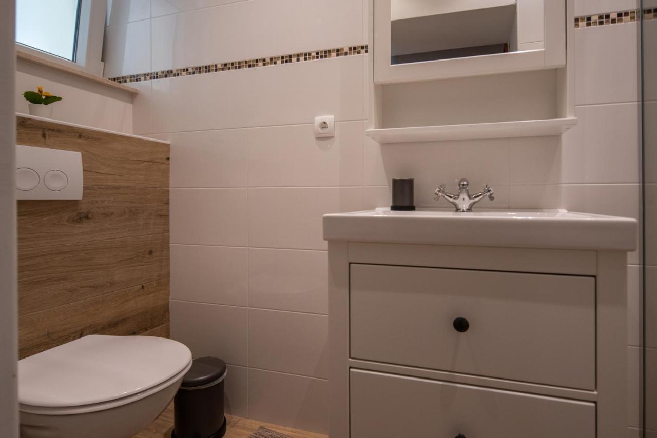 Apartmani Mara Pakostane Bagian luar foto