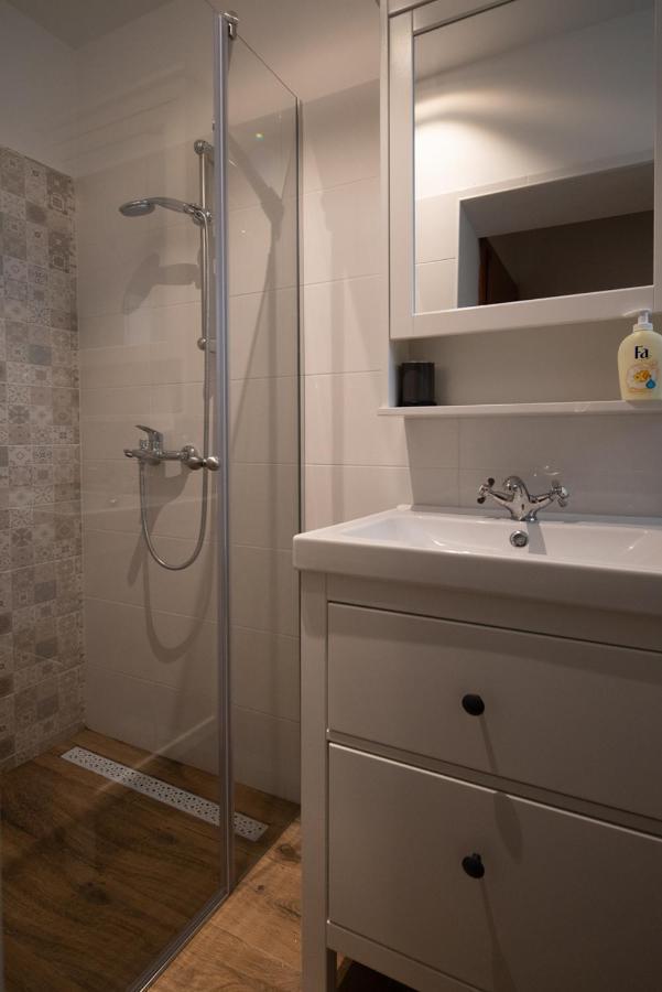 Apartmani Mara Pakostane Bagian luar foto