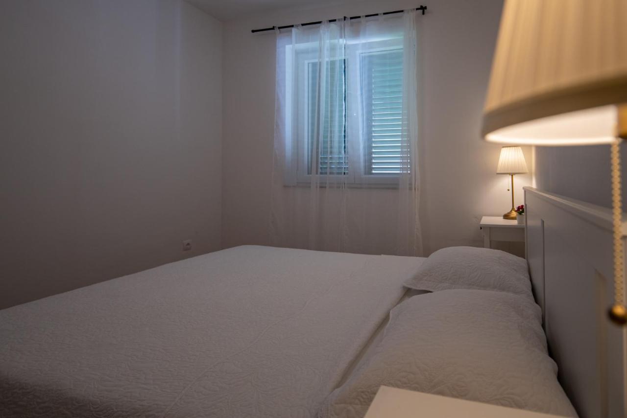 Apartmani Mara Pakostane Bagian luar foto