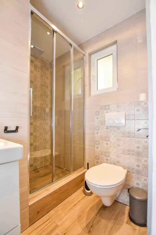Apartmani Mara Pakostane Bagian luar foto