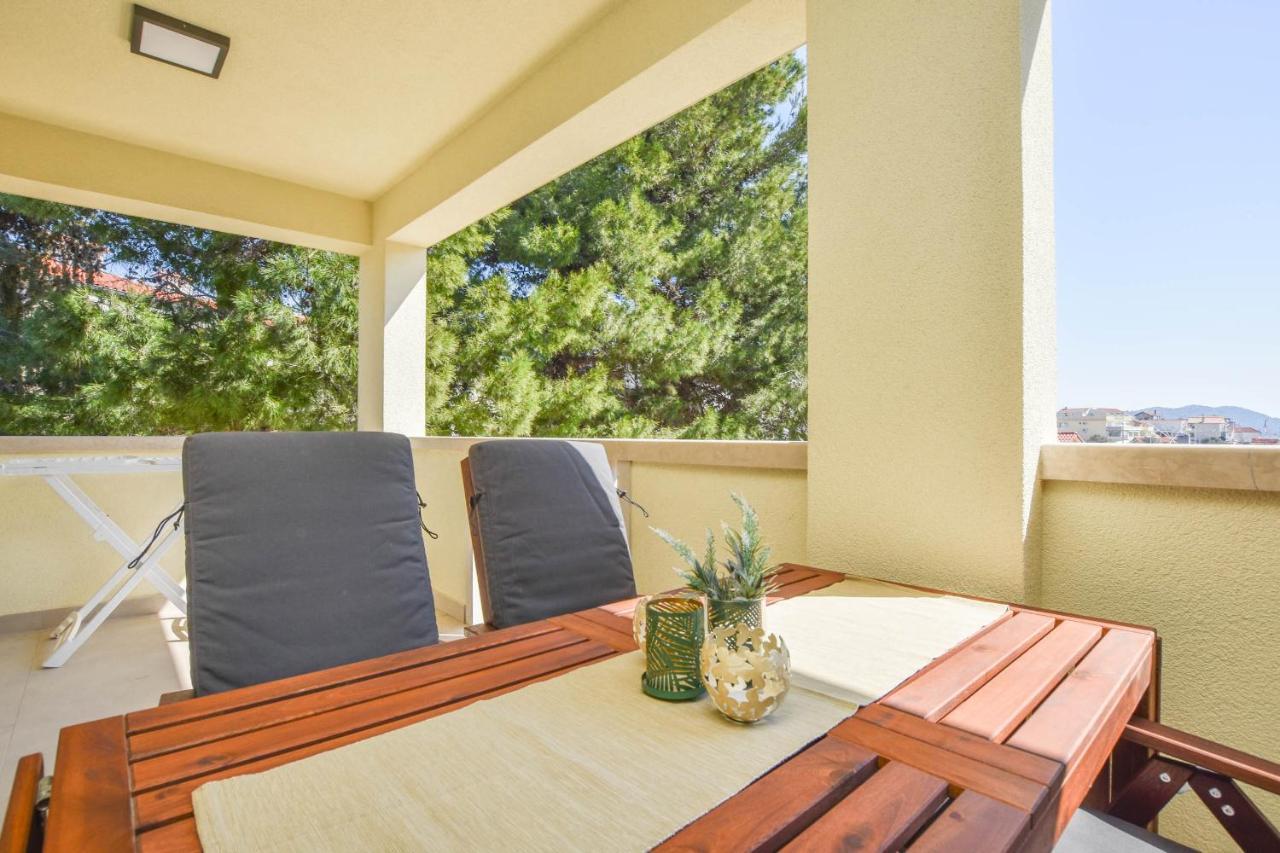 Apartmani Mara Pakostane Bagian luar foto